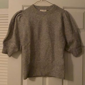 Short sleeve grey sweater